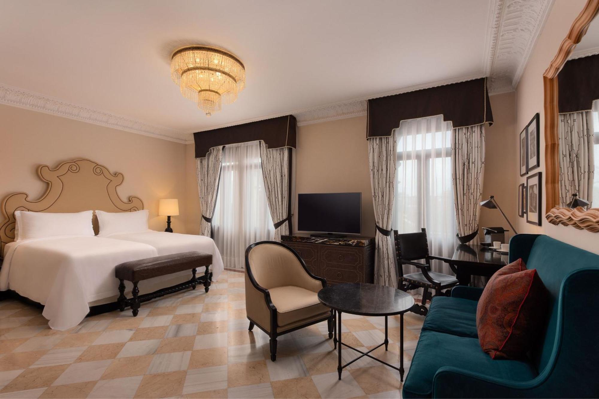 Alfonso Xiii, A Luxury Collection Hotel, Hotel